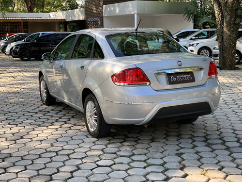 Imagem 5 de 10 de Fiat Linea Essence 1.8 Flex 16v 4p 2015/2016