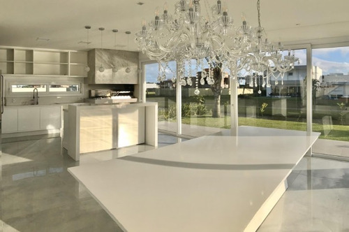 Imagem 9 de 16 de Casa À Venda Em Capão Da Canoa - Ca00852 - 33539705