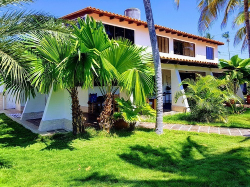 Belklia Giron Vende Posada En Chichiriviche (inc-030)