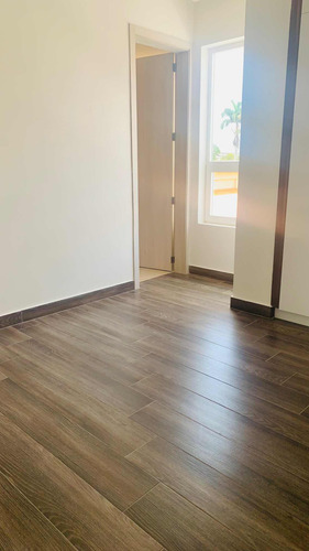 Imagen 11 de 13 de Moderno Townhouse