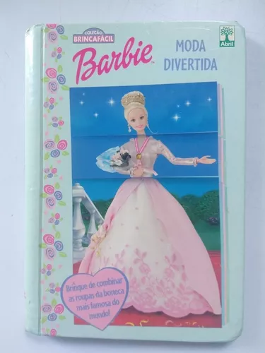 Roupa da moda da barbie