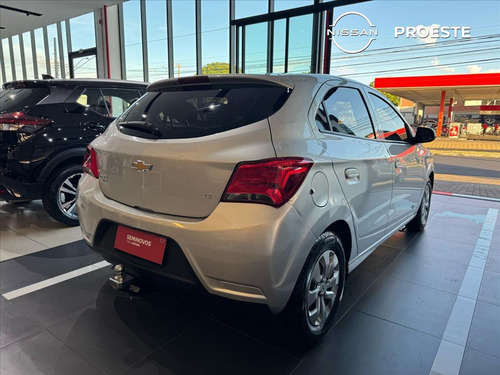 Chevrolet Onix 1.0 MPFI LT 8V FLEX 4P MANUAL