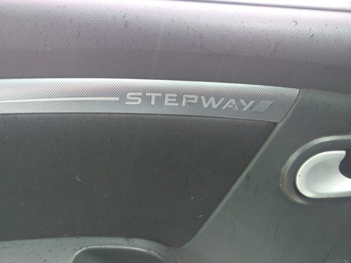 Renault Stepway Año 2013 Con Gnc 2 Tubos Y Cuero