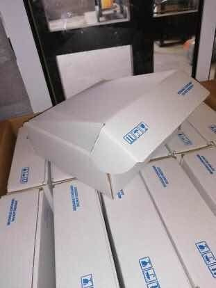 24 Cajas Con Espuma Protectora Color Carbón 20x20x7cm (Usado)