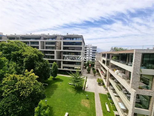 Departamento En Venta De 3 Dorm. En Lo Barnechea 2 Estac.