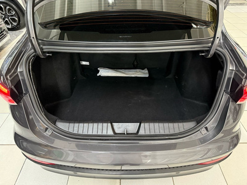 Fiat Cronos 1.8 Precision 16v Flex Aut. 4p