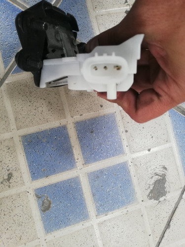 Imagen 5 de 7 de Cerradura De Tapa Trasera Toyota Rav 4 2017