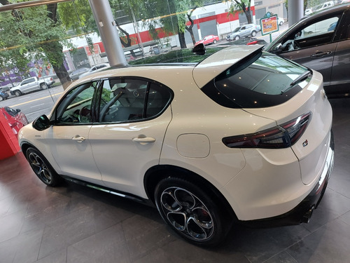 Alfa Romeo Stelvio 2.0 280cv At Q4 Veloce