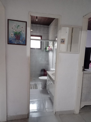 Casa Com 3 Quartos 2 Banheiros, 1 Lavabo ,piscina, Churrasqu