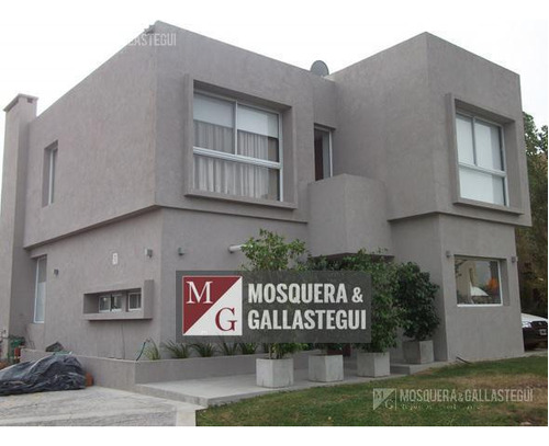 Venta Con Renta Excelente Casa En Santa Clara - Villanueva.