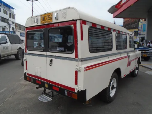 Land Rover Santana 2.4 Extra largo