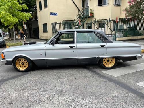 Imagen 9 de 12 de Ford Falcon Futura Sp