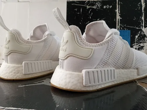 Gray nmd runner online
