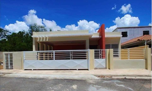 Casa Ubicada En El Residencial Don Juan Ii, La Romana