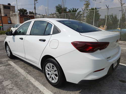 Imagen 3 de 15 de Chevrolet Onix 1.0 Lts 3 Cil Turbo Mt Ls 2021
