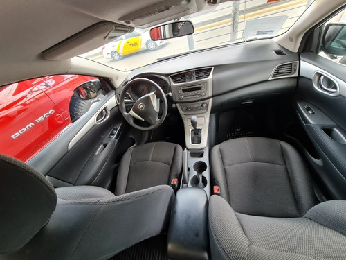 Imagen 6 de 8 de Nissan Sentra 2013 1.8 Sense At