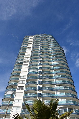 Imagen 1 de 25 de Casino Tower Planta Especial 4 Suites Financia O Permuta Usa (ref: Psd-7613)