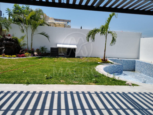 Casa En Preventa En Fracc. Real De Oaxtepec Con Amplio Jardín Y Alberca Con Jacuzzi