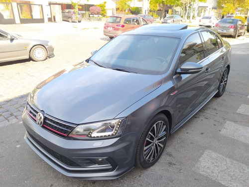 Imagen 2 de 10 de Volkswagen Vento 2.0 Tsi Gli 211cv App Connect + Nav 2016