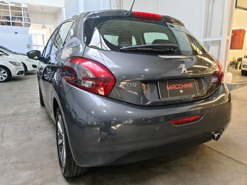Peugeot 208 Feline