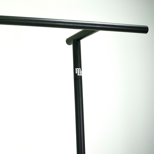 Imagen 4 de 5 de Barra Con Base Para Dominadas. Doble Altura 190 Y 120 Cms.