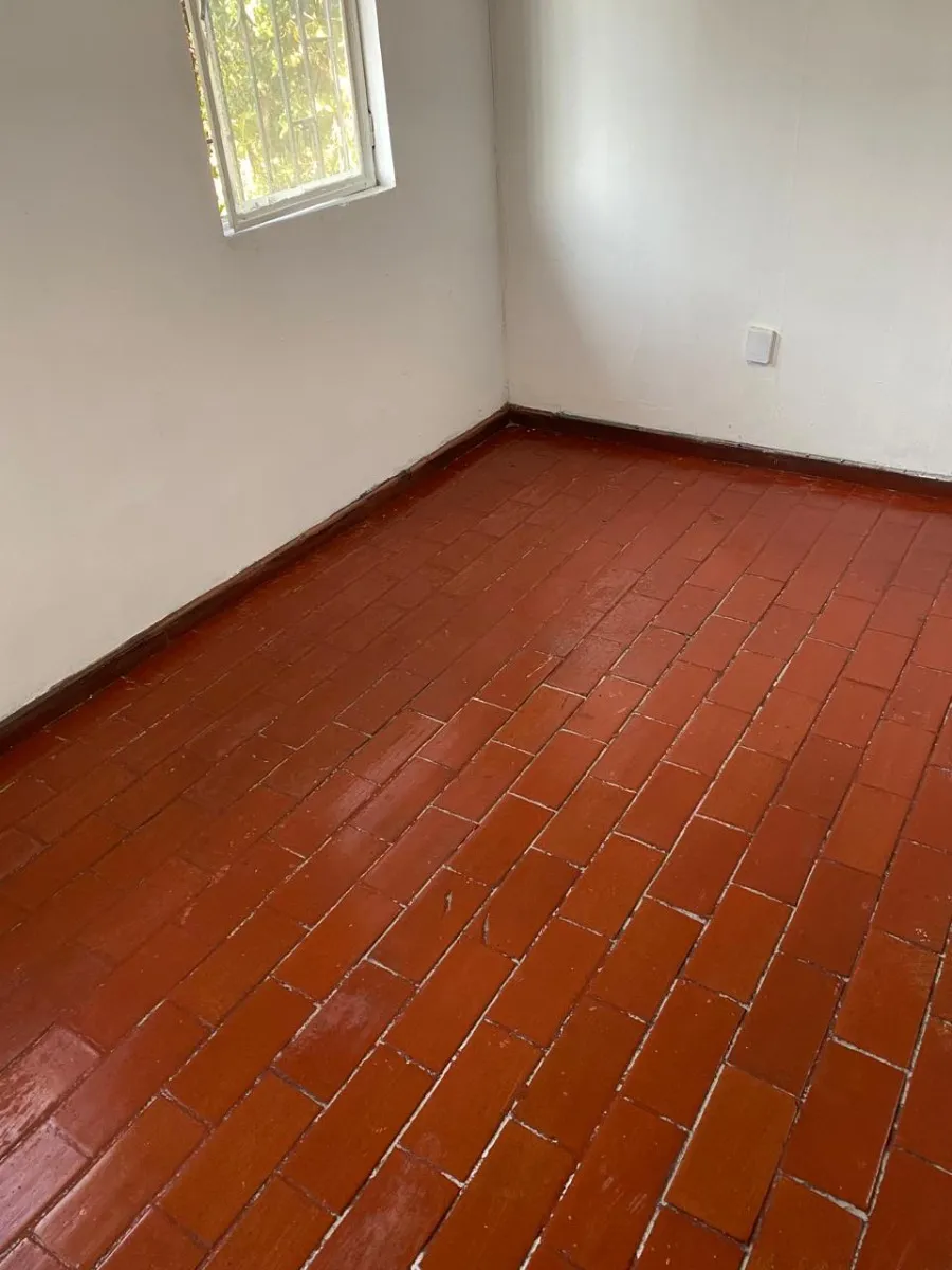 Imagen 3 de 16 de Casa En Pasaje Cerrado. Barrio Tranquilo