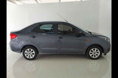 Imagen 6 de 14 de Ford Figo 2018 4 Cilindros