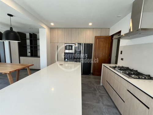 Casa En Venta De 6 Dorm. En Santo Domingo