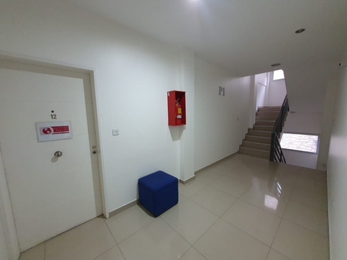 Imagen 2 de 10 de Oficina En Alquiler En Merlo Sur