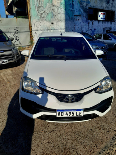 Toyota Etios 1.5 Sedan X