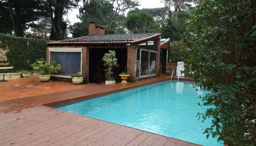 Casa En Venta De 5 Dormitorios En Cantegril
