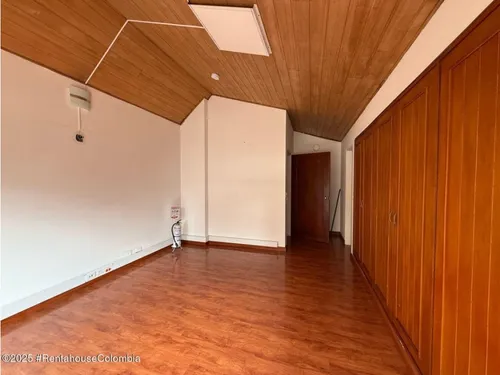 Comercial En Bogota Rah Co: 25-1468