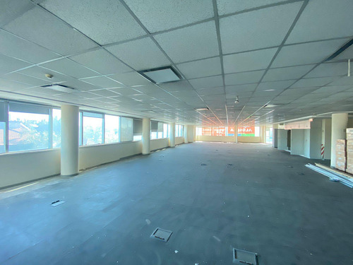 Edificio De Oficinas En Alquiler En 2do Piso Sobre Colectora Panamericana, Vicente López