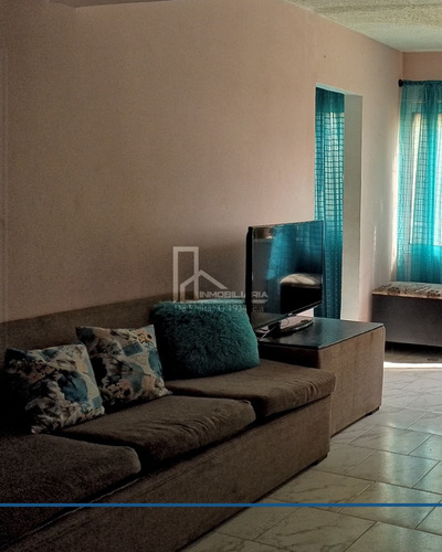 Apartamento En La Urbanización Bosque Real, Conjunto Residencial Los Pinos, Charallave.
