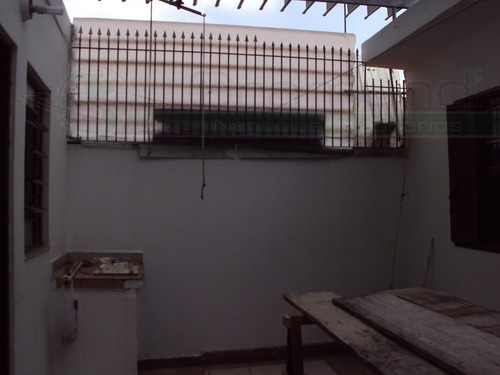 Casa Térrea Para Venda, 2 Dormitório(s), 110.0m² - 4040