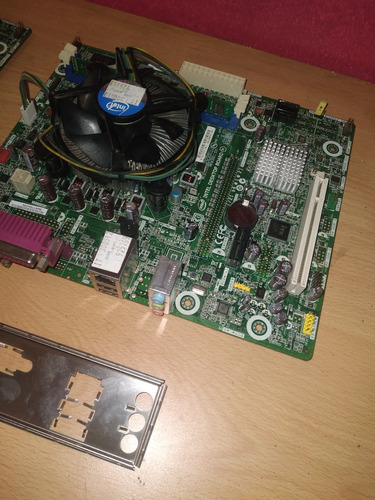 Placa Madre Intel / Cpu I3 / 2 Gb / Cooler (Usado)