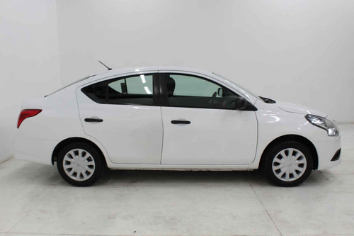 Imagen 6 de 15 de Nissan Versa 2017 4 Cilindros