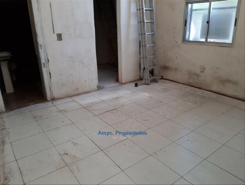 Imagen 4 de 6 de Importante Local Con Vivienda 2 Entradas Independientes Cw160429