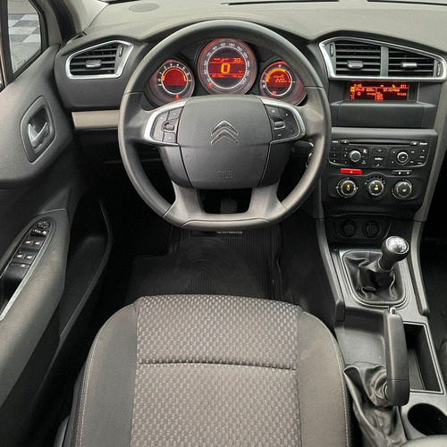 Imagen 13 de 14 de Citroen C4 Lounge 2.0i 16v Origine