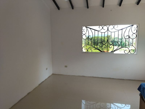 Imagen 10 de 20 de Terreno Con Bienhechurías En Safari Carabobo (att-119)
