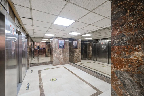 Oportunidad!! Rebajada, Oficina De 6 Privados Y 3 Baños E...