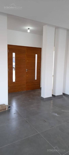 Imagen 7 de 18 de Hermosa Casa A Estrenar Con Salida Al Agua - El Canton