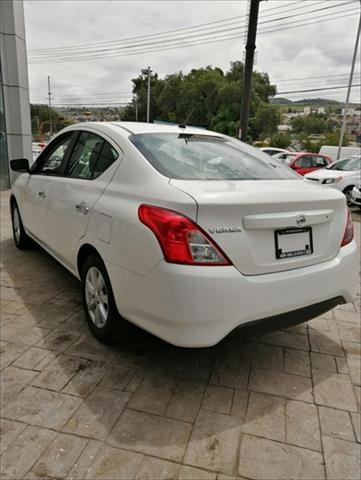 Imagen 4 de 14 de Nissan Versa 2019