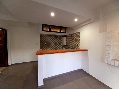 Imagen 4 de 12 de Departamento Interno 2 Dorm. C/patio En Barrio Sur