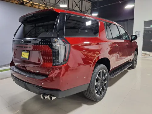Chevrolet Suburban 5.3 V8 RST At