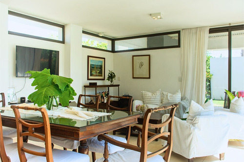 Casa En Planta Baja | 2 Dorm. | Pileta | Quincho | En Tejas 3