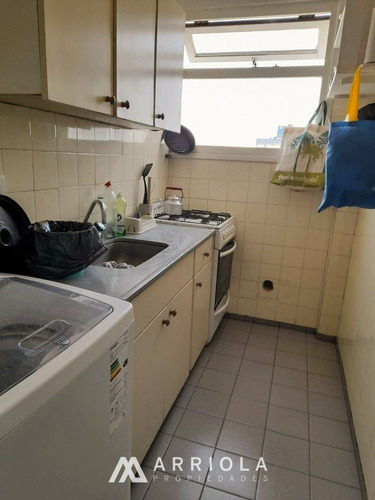 Imagen 9 de 12 de Monoambiente Divisible, Cocina Separada. Alberti Y Arenales.