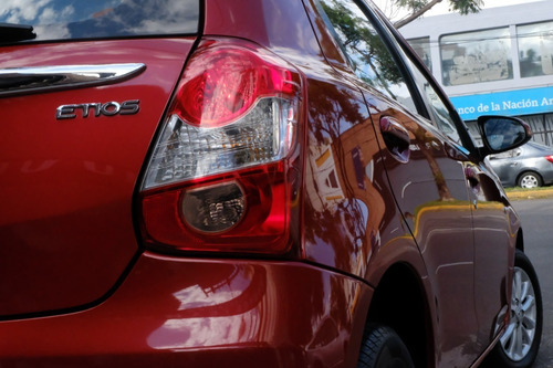 Toyota Etios Xls