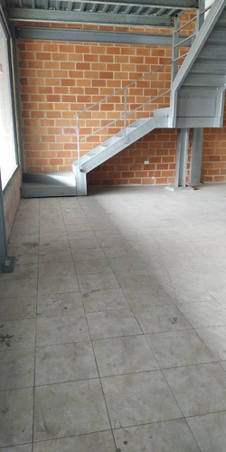 Imagen 6 de 10 de Alquiler Local Comercial Avenida Michelena Cerca De Epa