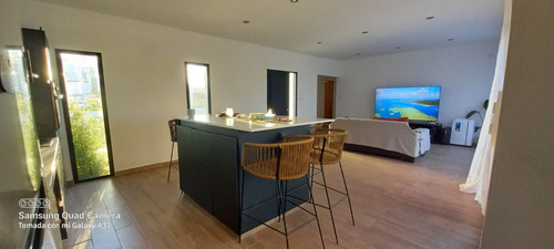 Casa En Venta Barrio San Sebastián, Area 8 Dueño Directo